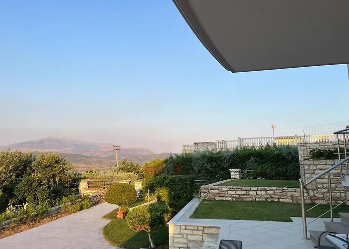 アパート Village Sarandë